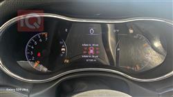 جیپ گراند شیرۆکی